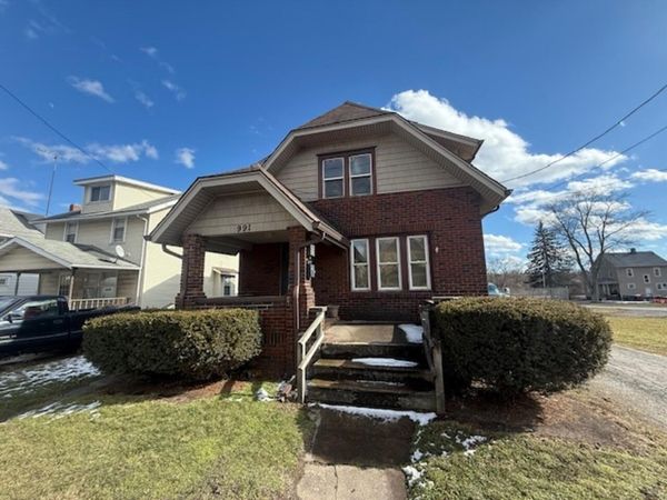 991 Wooster Road N, Barberton, OH 44203