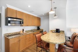 5804 Palmetto Drive photo 4