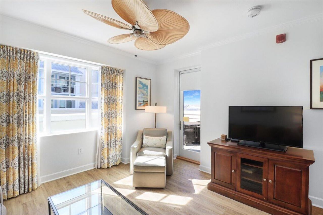 5804 Palmetto Drive Photo 6