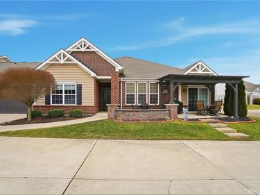 1315 Bourdeaux Way, Clearcreek Twp, OH 45458