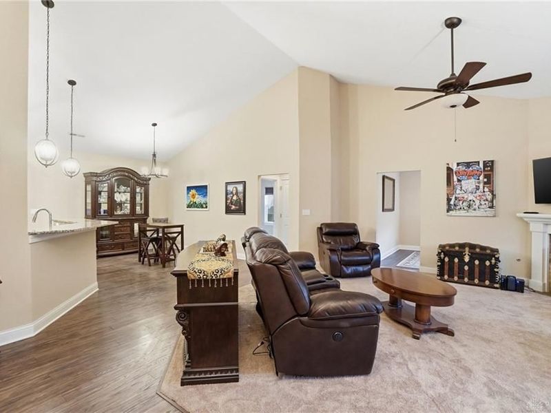 1315 Bourdeaux Way, Clearcreek Township, OH 45458 Photo 4