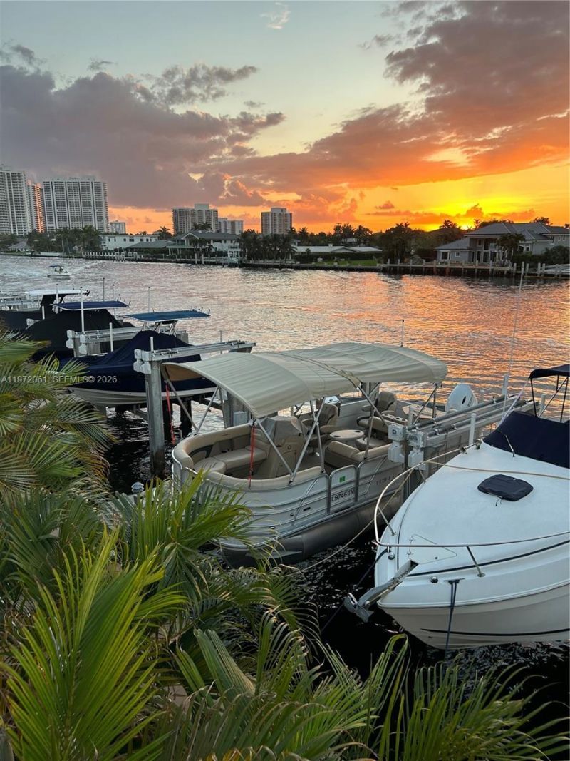 1985 S Ocean Dr , Unit 20L, Hallandale Beach, FL 33009 Photo