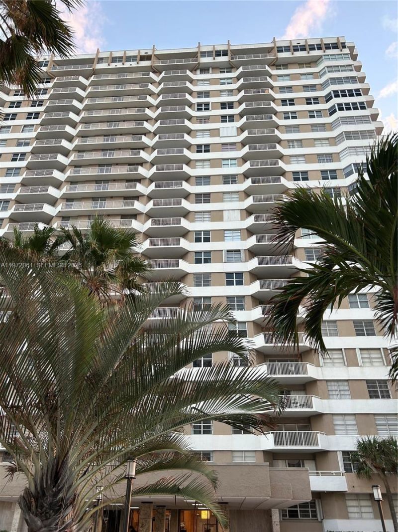 1985 S Ocean Dr , Unit 20L, Hallandale Beach, FL 33009 Photo
