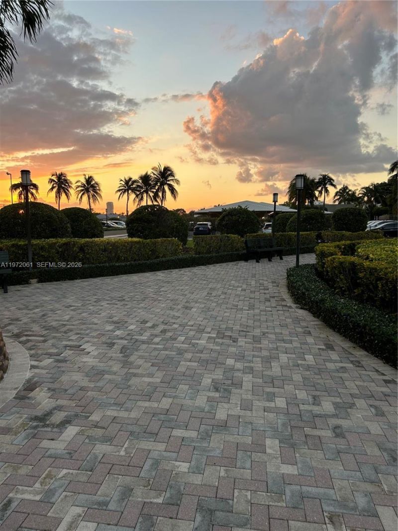 1985 S Ocean Dr , Unit 20L, Hallandale Beach, FL 33009 Photo