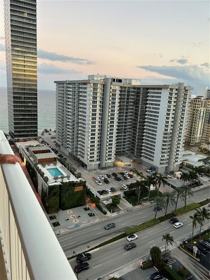 1985 S Ocean Dr , Unit 20L, Hallandale Beach, FL 33009 Photo