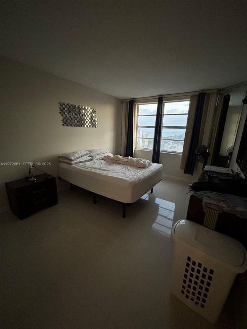 1985 S Ocean Dr , Unit 20L, Hallandale Beach, FL 33009 Photo