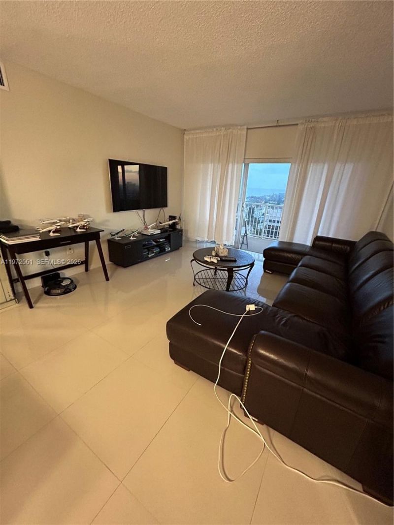 1985 S Ocean Dr , Unit 20L, Hallandale Beach, FL 33009 Photo