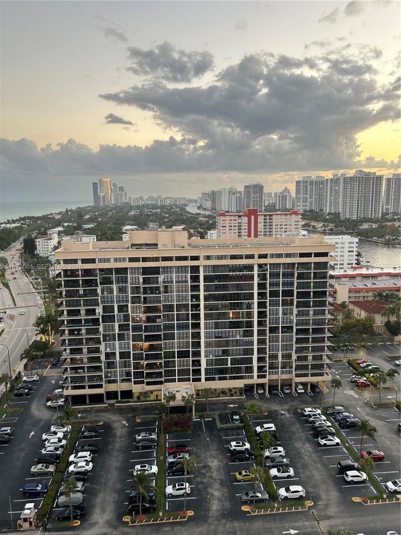 1985 S Ocean Dr , Unit 20L, Hallandale Beach, FL 33009 Photo