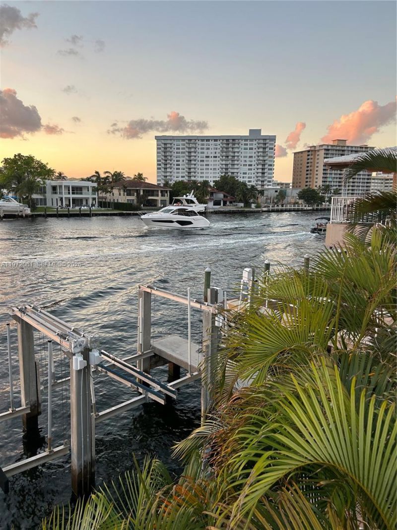 1985 S Ocean Dr , Unit 20L, Hallandale Beach, FL 33009 Photo