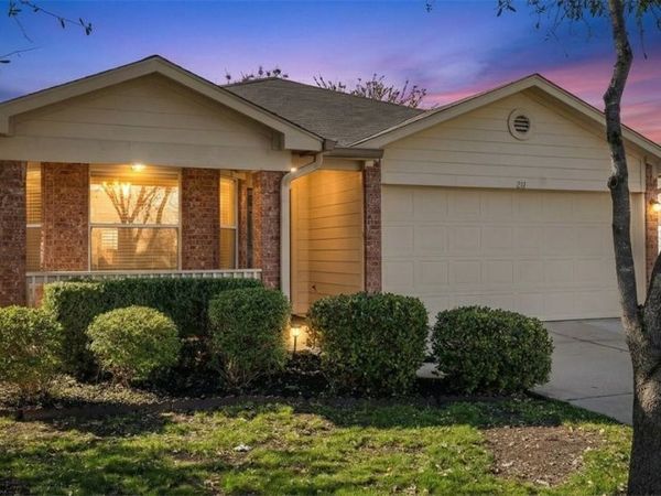 211 Tolcarne Drive, Hutto, TX 78634