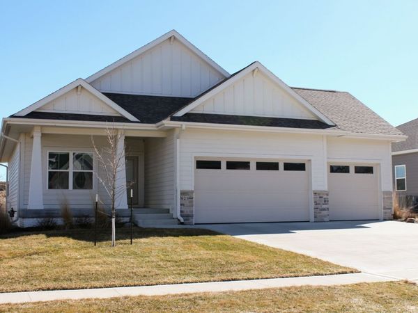 929 Wolf Creek Drive, Polk City, IA 50226