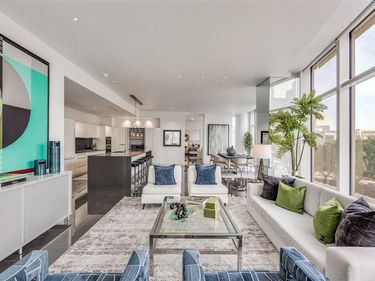 1918 Olive Street, Unit 202, Dallas, TX 75201