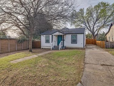 352 E Page Avenue, Dallas, TX 75203
