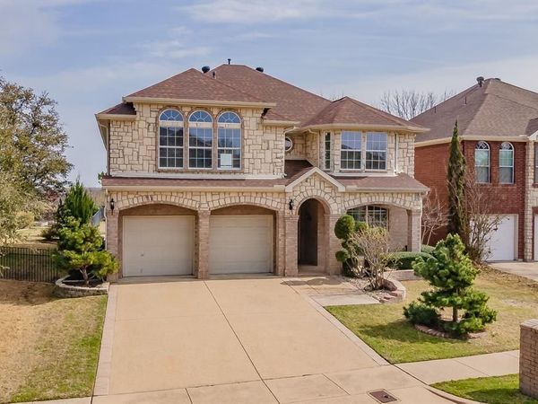 5786 Walnut Creek Drive, Fort Worth, TX 76137