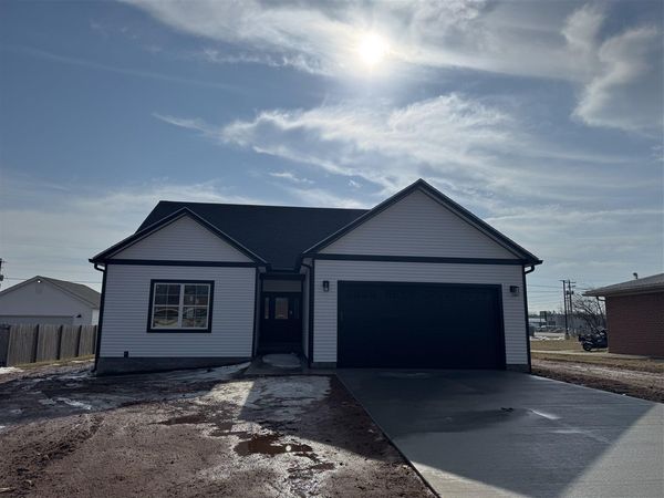 2210 Lealand Street, Bowling Green, KY 42101