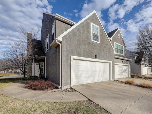 9135 Boehm Drive, Lenexa, KS 66219