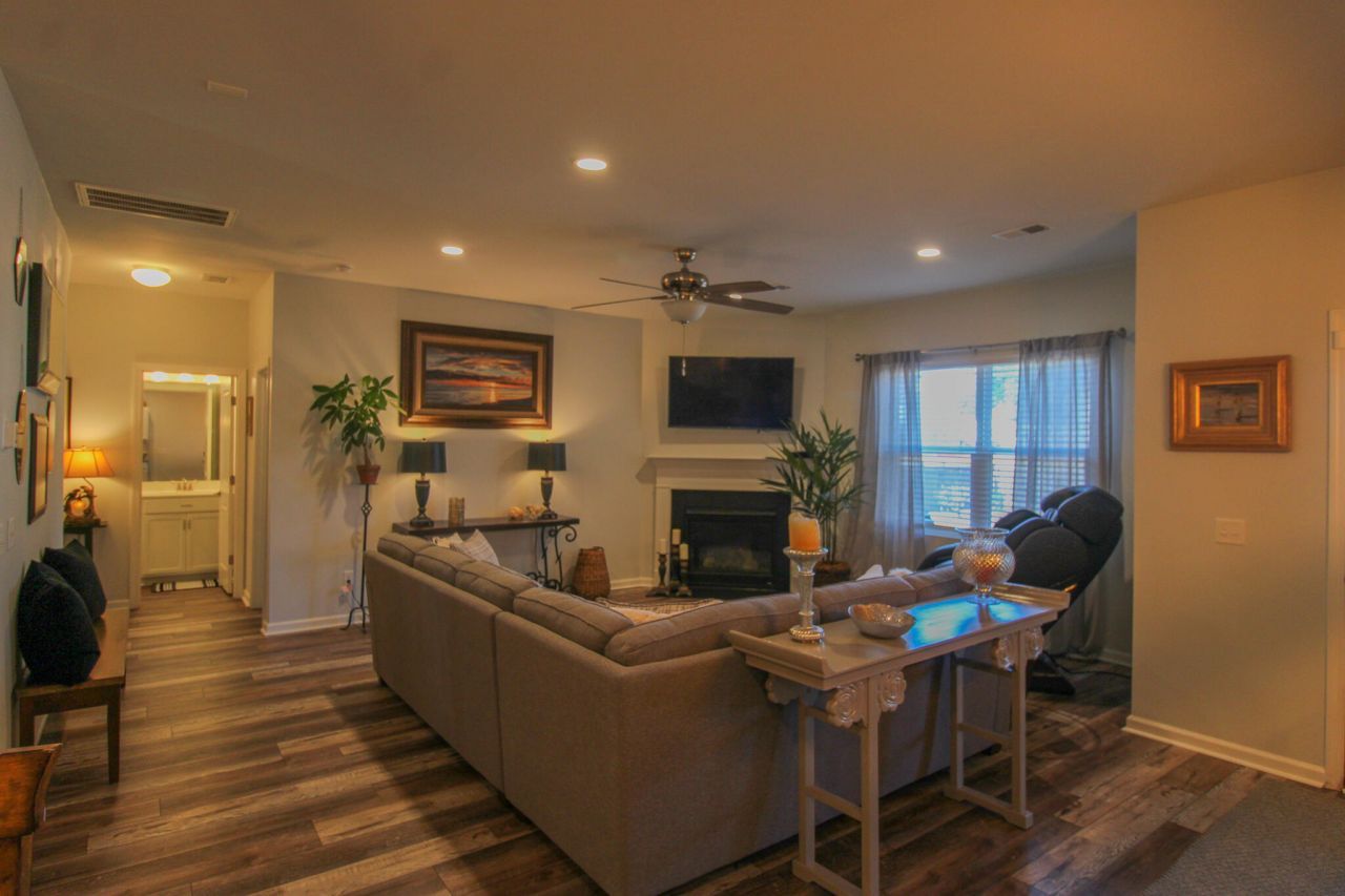 1929 Zonny Moss Drive Photo 10