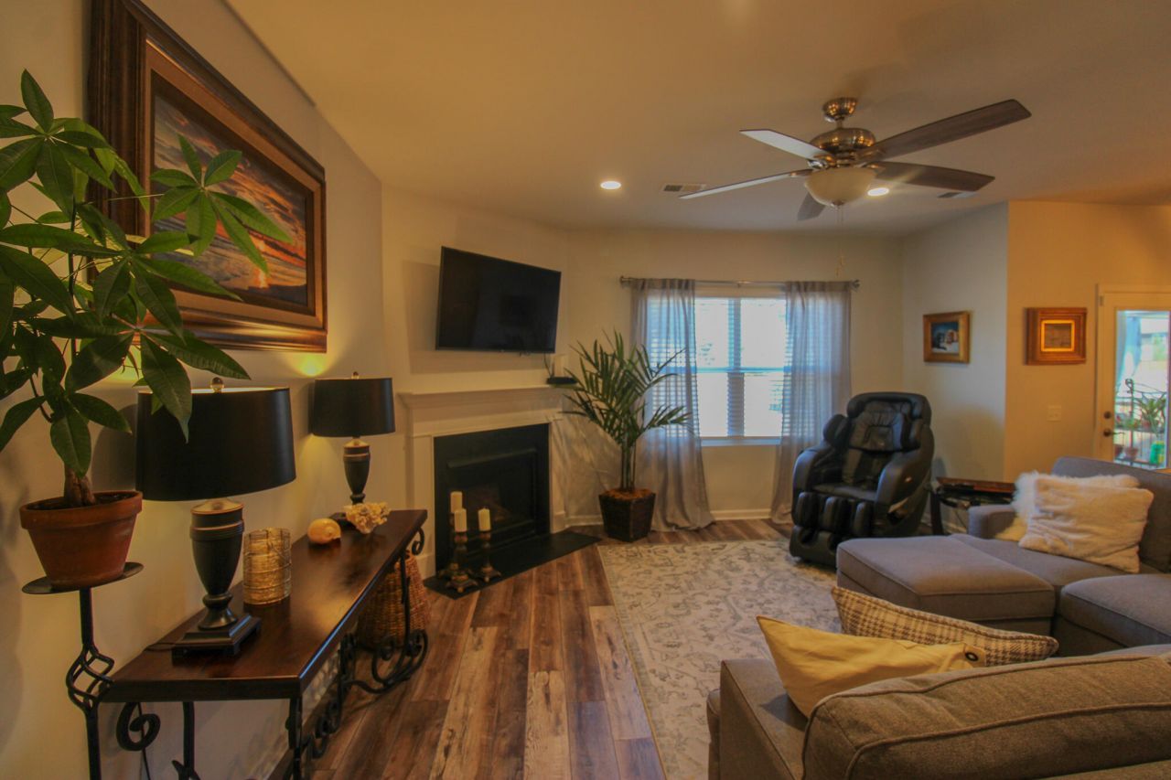 1929 Zonny Moss Drive Photo 11