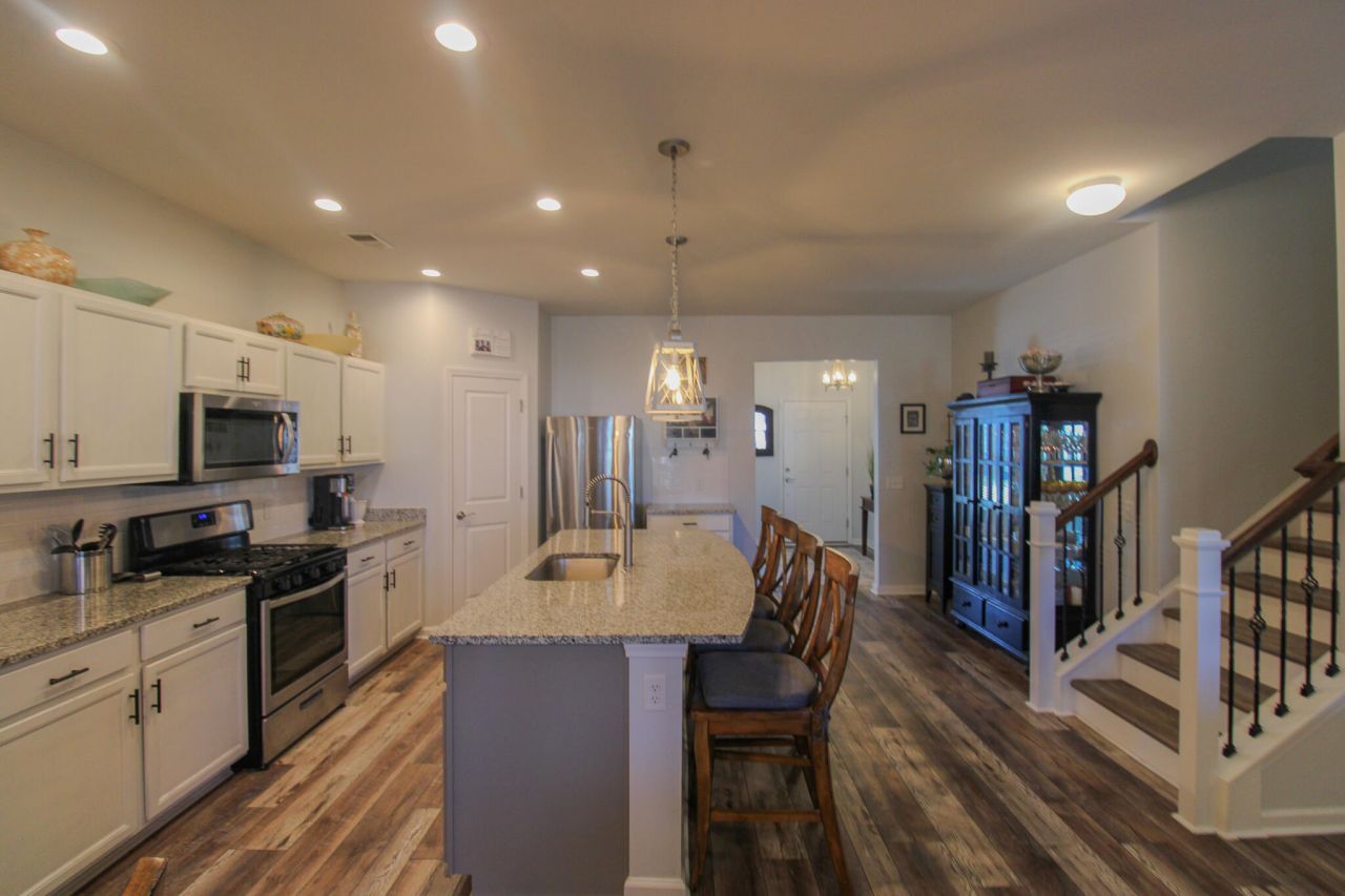 1929 Zonny Moss Drive Photo 8