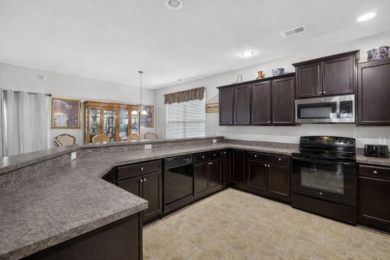 7580 High Maple Circle Photo 16