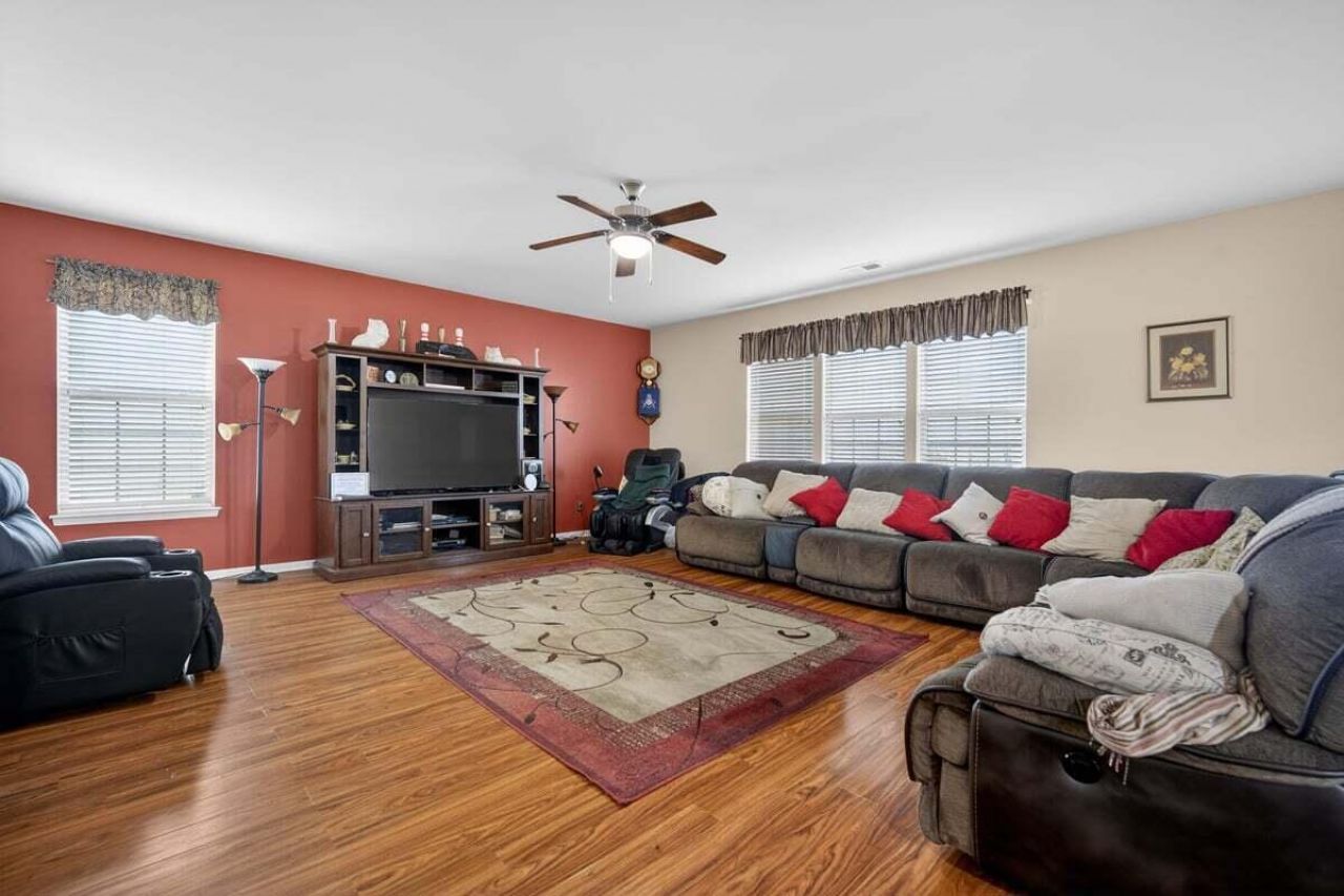 7580 High Maple Circle Photo 18