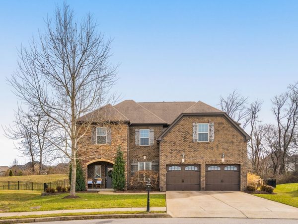 2380 Stockwood Trl, Thompsons Station, TN 37179