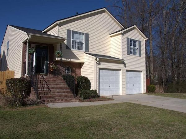 5718 Hidden Brook Circle , Atlanta, GA 30349