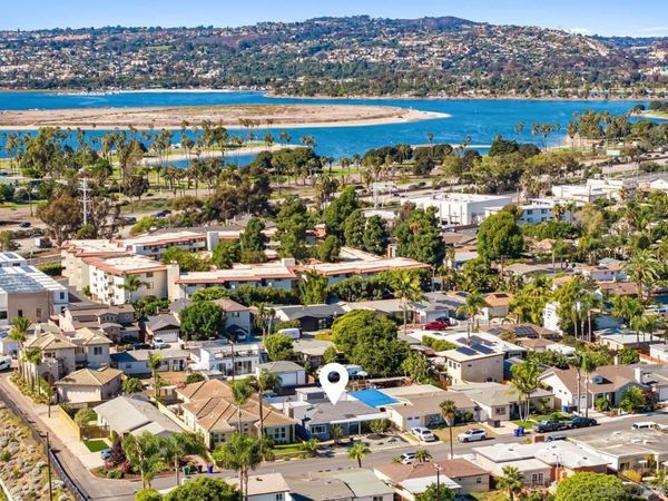 1426 Morenci St, San Diego, CA 92110