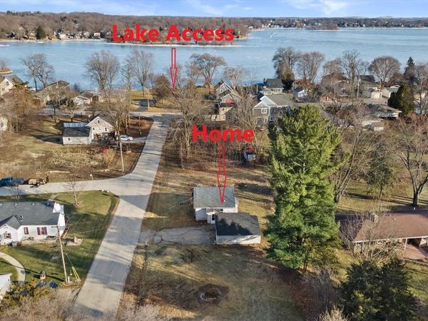 S67W18711 Emerald DRIVE, Muskego, WI 53150