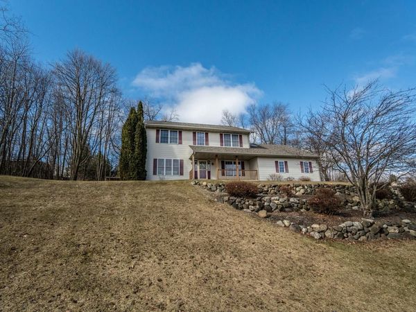 731 Hidden View COURT, Slinger, WI 53086