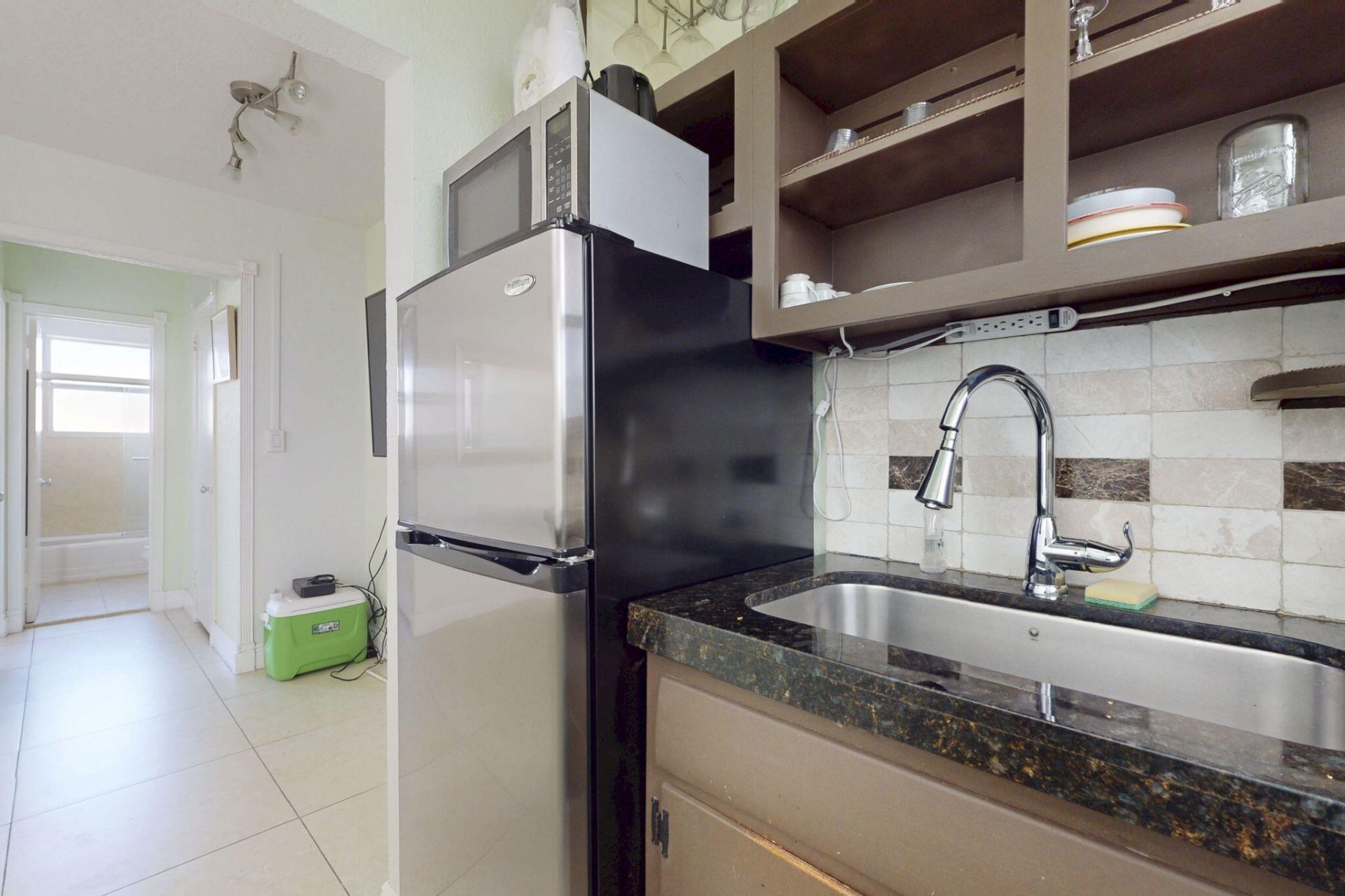 302 Lake Osborne Drive, Unit 5, Lake Worth Beach, FL 33461 Photo