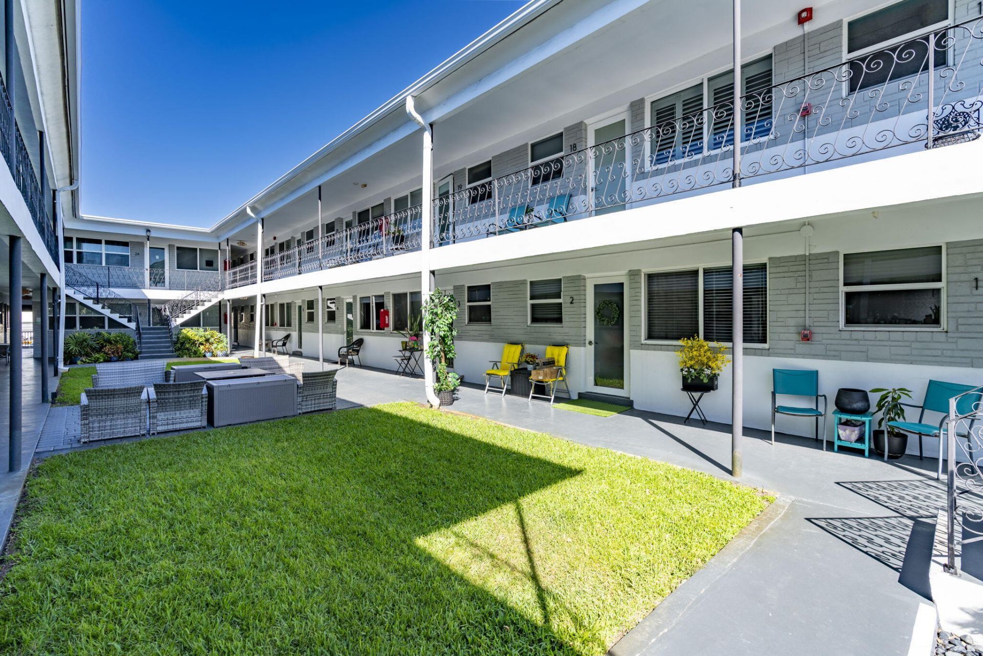 302 Lake Osborne Drive, Unit 5, Lake Worth Beach, FL 33461 Photo