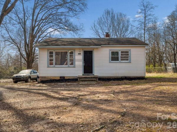 1713 Younger Avenue , Statesville, NC 28677
