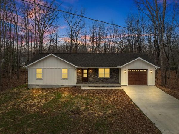 6226 Osage Rd, Crossville, TN 38572