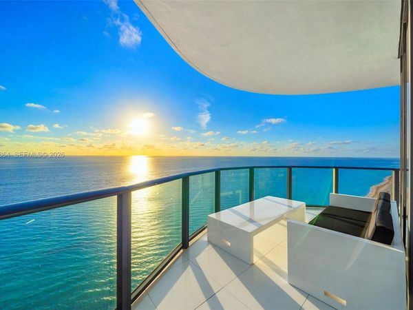 19575 Collins Ave, Unit 30, Sunny Isles Beach, FL 33160