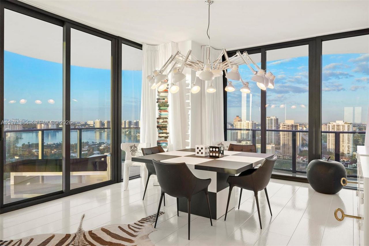 19575 Collins Ave , Unit 30, Sunny Isles Beach, FL 33160 Photo