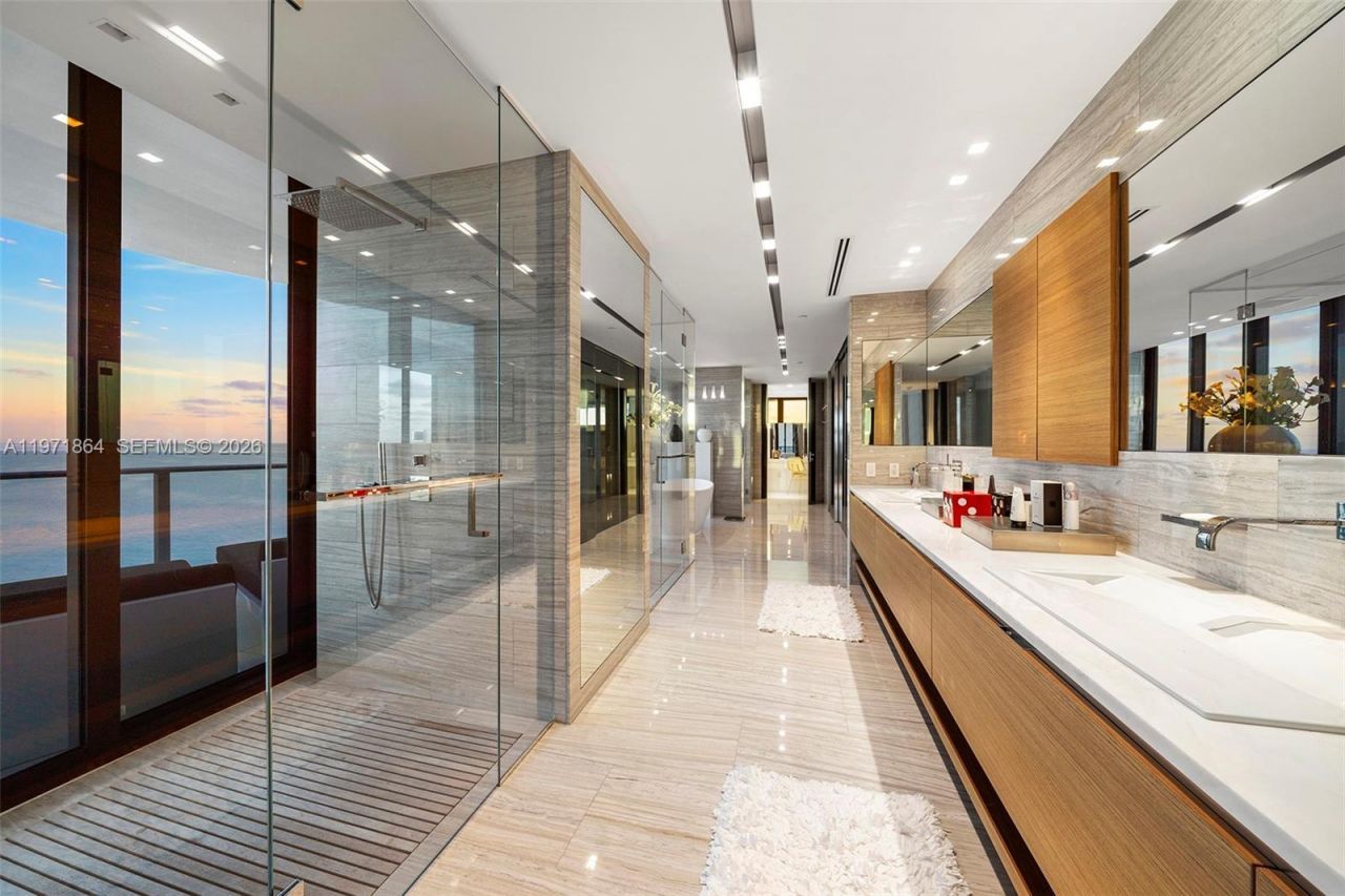 19575 Collins Ave, Unit 30, Sunny Isles Beach, FL 33160 Photo