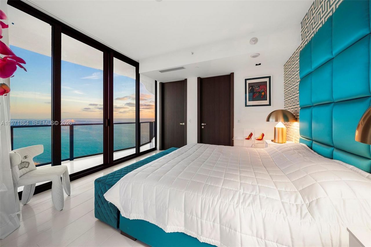 19575 Collins Ave , Unit 30, Sunny Isles Beach, FL 33160 Photo