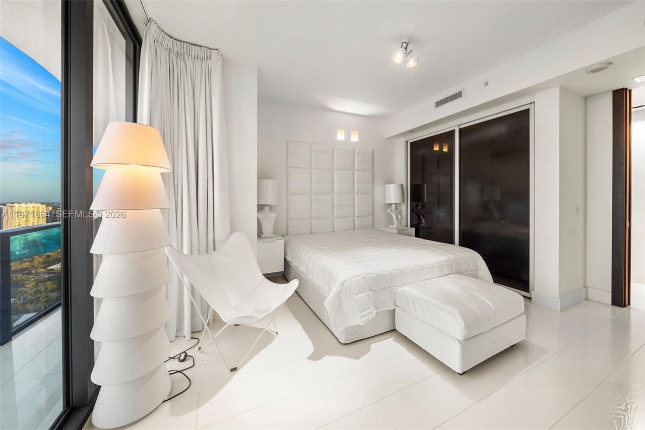 19575 Collins Ave, Unit 30, Sunny Isles Beach, FL 33160 Photo
