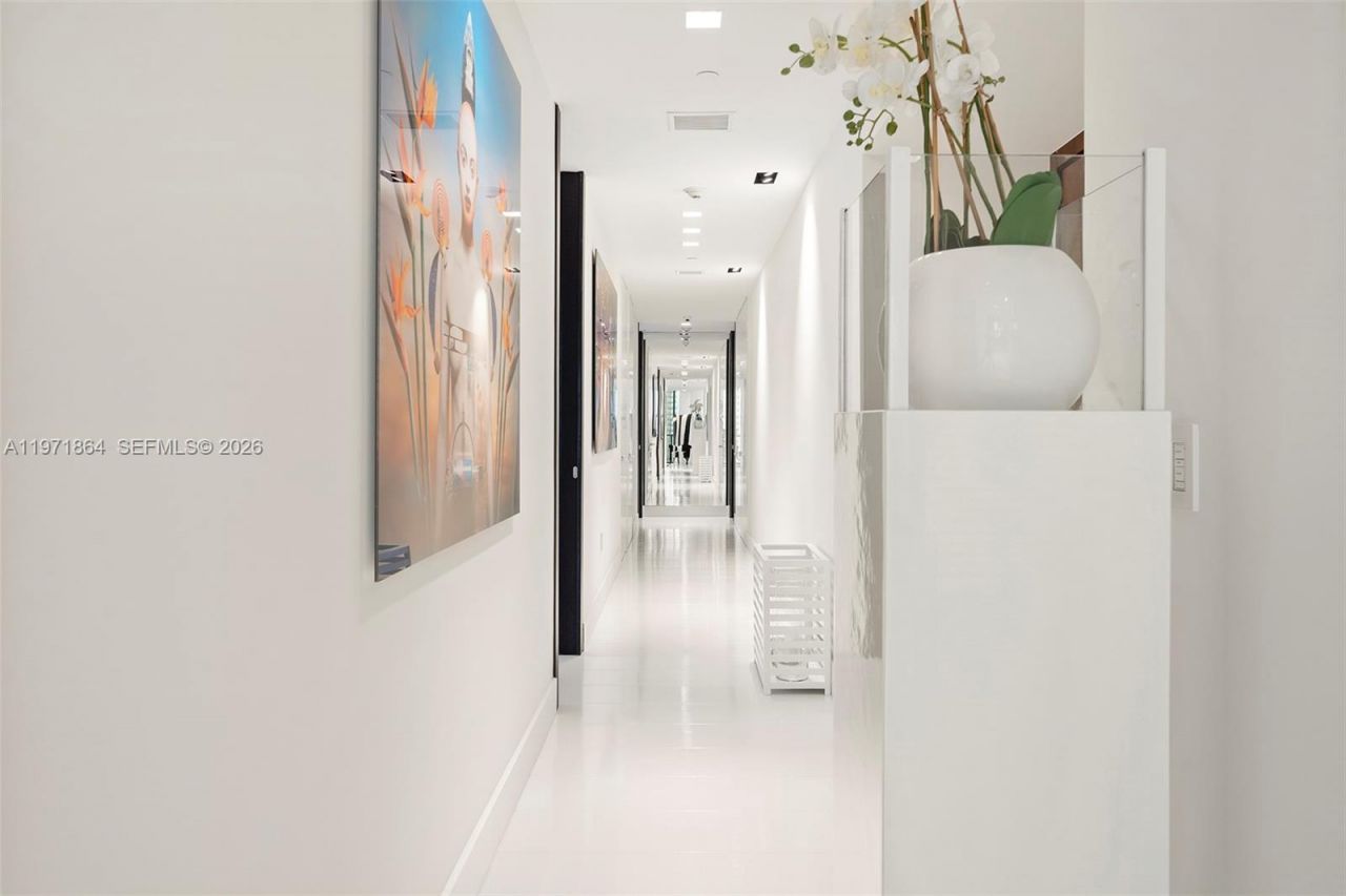 19575 Collins Ave, Unit 30, Sunny Isles Beach, FL 33160 Photo