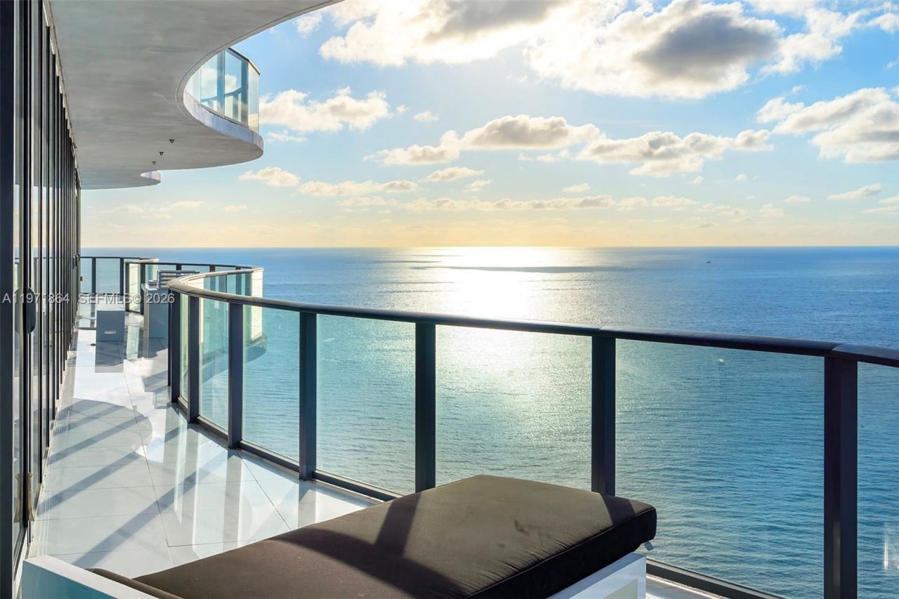 19575 Collins Ave, Unit 30, Sunny Isles Beach, FL 33160 Photo