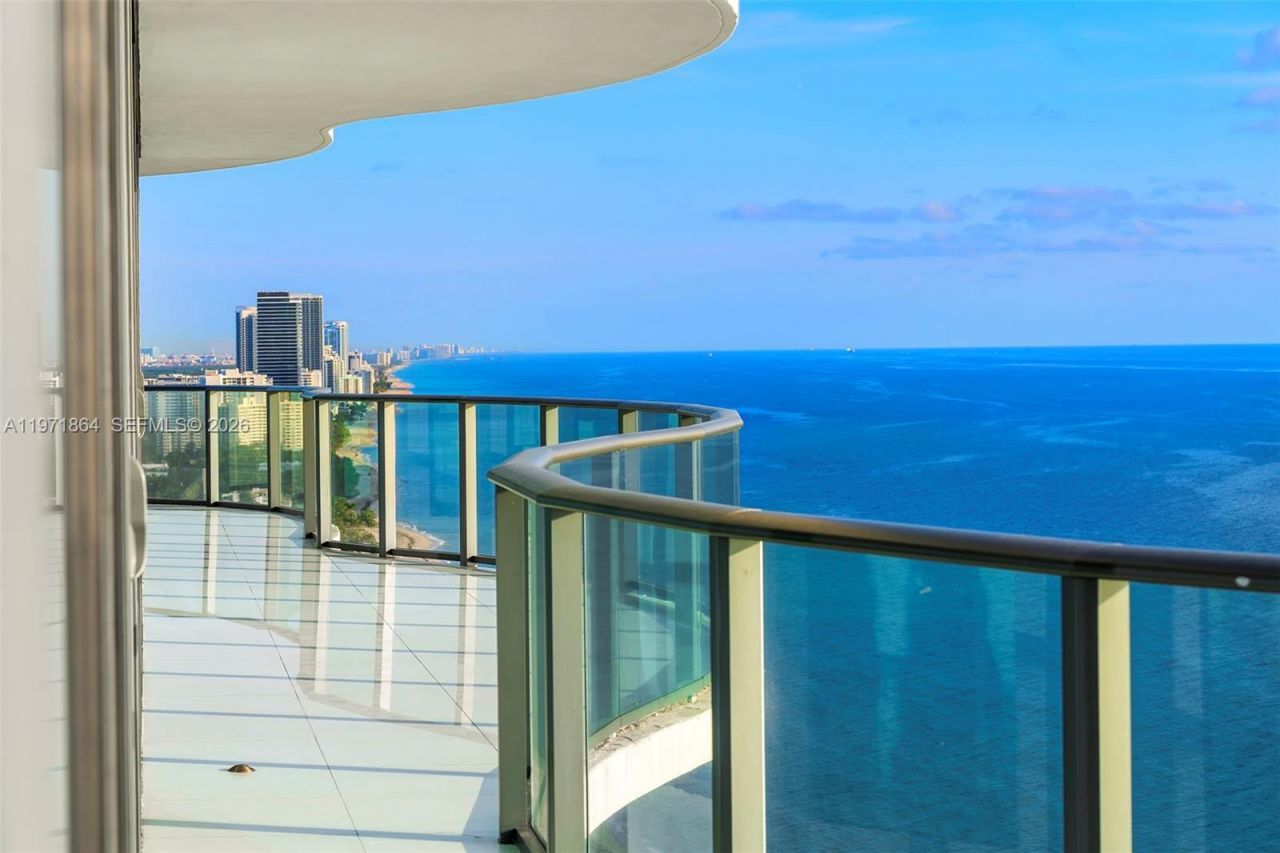 19575 Collins Ave, Unit 30, Sunny Isles Beach, FL 33160 Photo