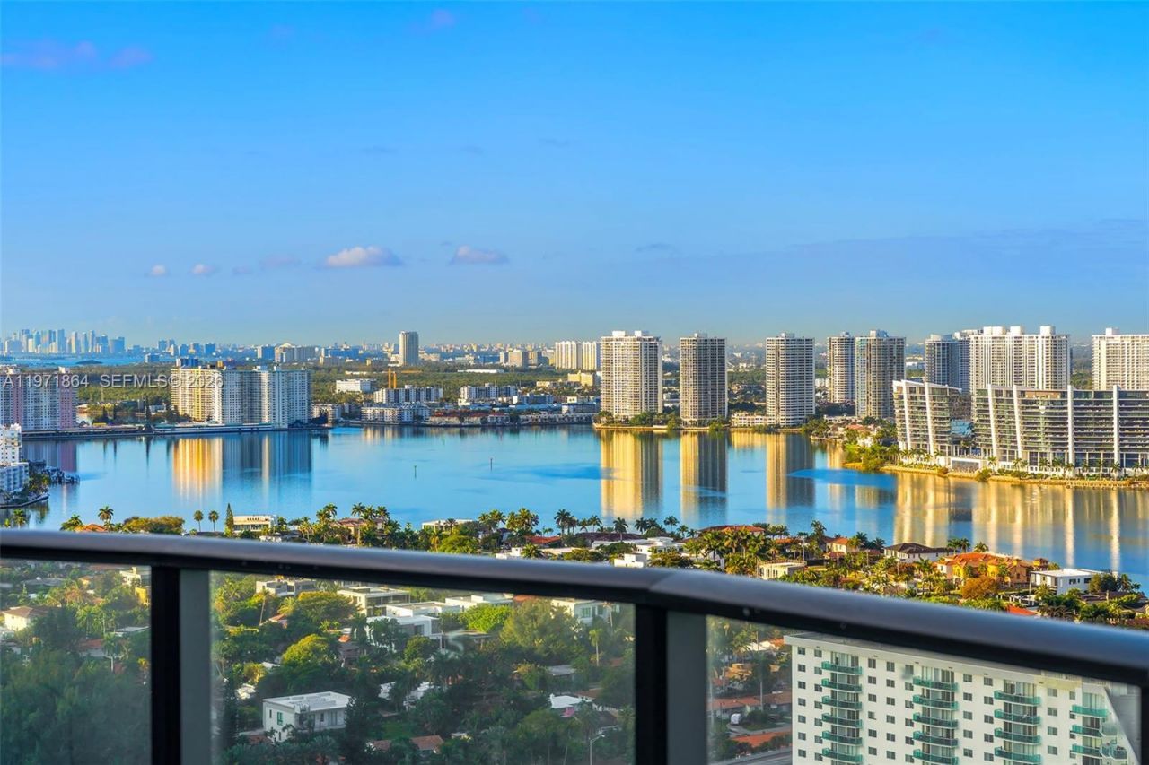 19575 Collins Ave, Unit 30, Sunny Isles Beach, FL 33160 Photo