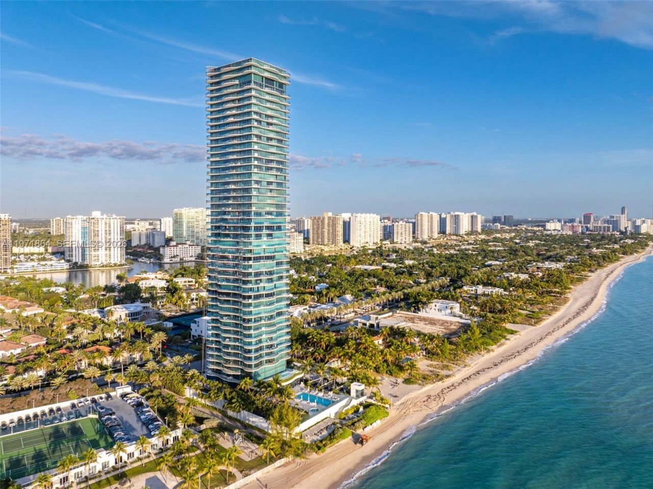19575 Collins Ave, Unit 30, Sunny Isles Beach, FL 33160 Photo