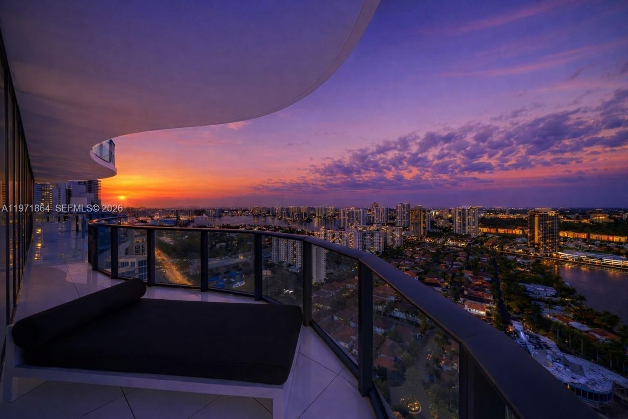 19575 Collins Ave, Unit 30, Sunny Isles Beach, FL 33160 Photo
