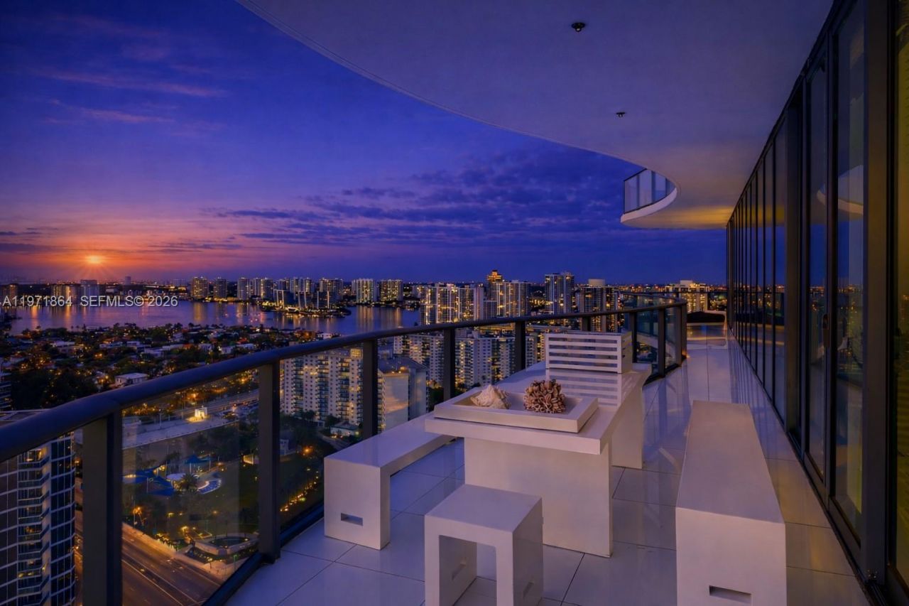 19575 Collins Ave , Unit 30, Sunny Isles Beach, FL 33160 Photo
