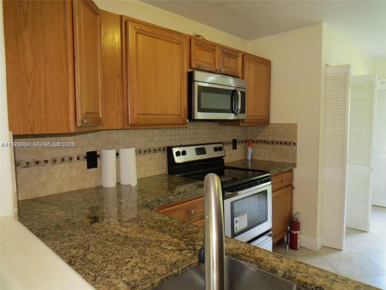 216 Lakeside Cir , Sunrise, FL 33326 Photo