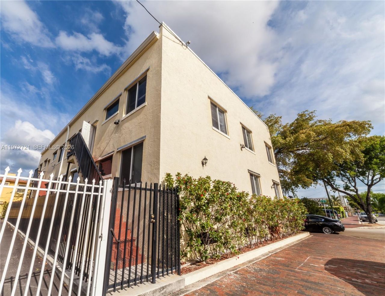 1469 SW 5th St , Unit 8, Miami, FL 33135 Photo