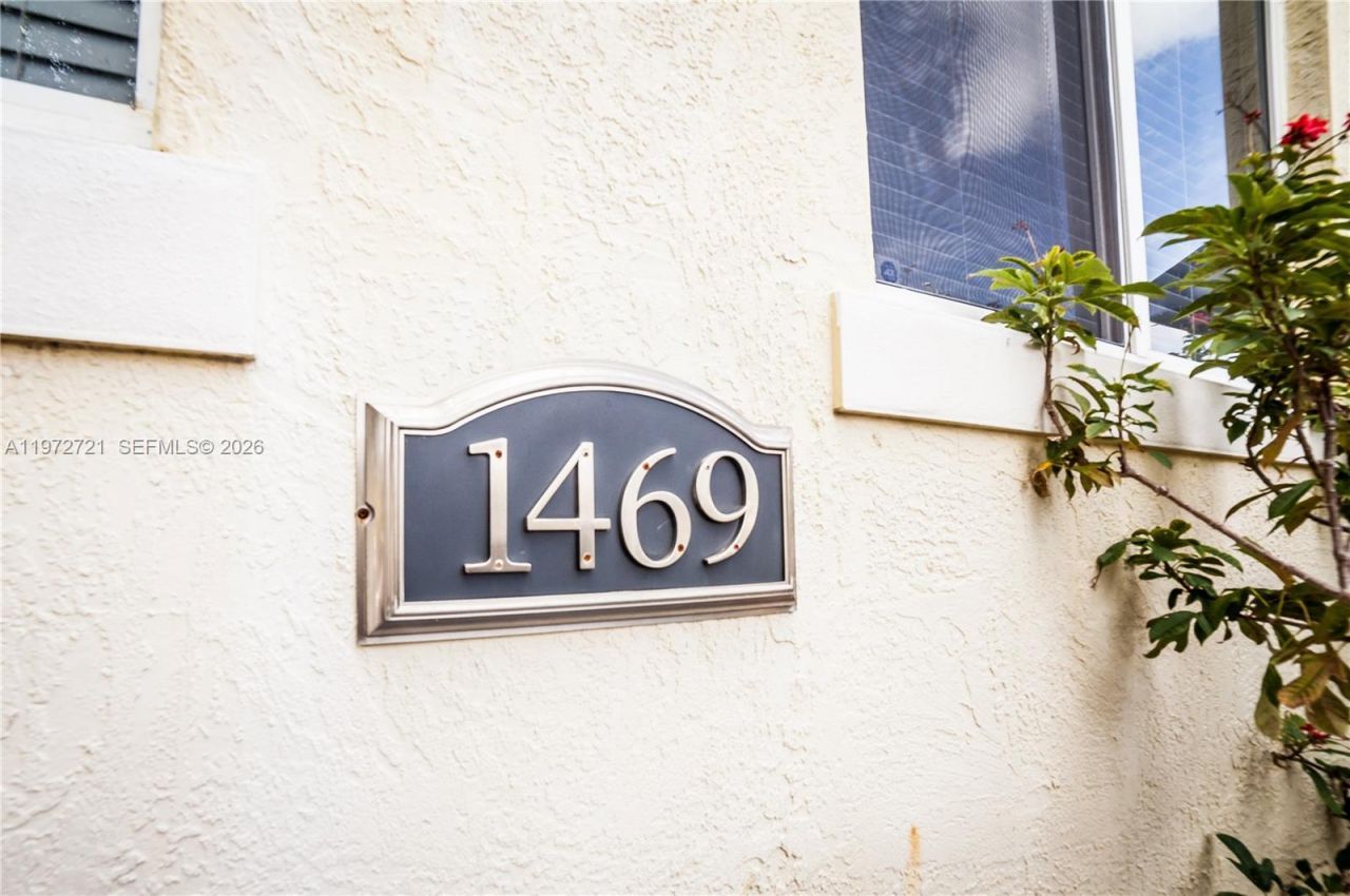 1469 SW 5th St , Unit 8, Miami, FL 33135 Photo