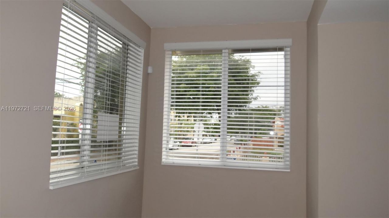 1469 SW 5th St , Unit 8, Miami, FL 33135 Photo